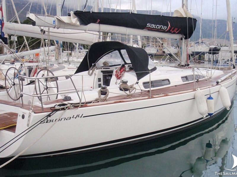 Salona 44